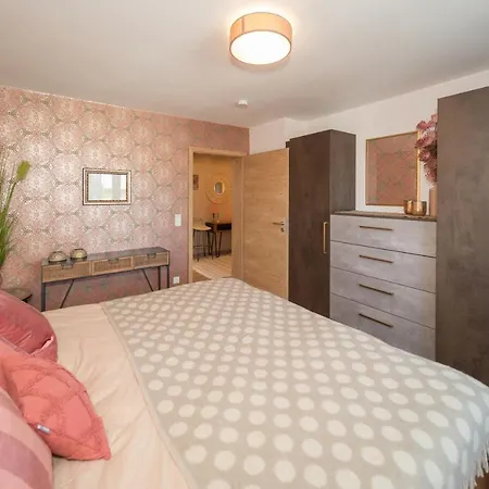 Berg Apartment *