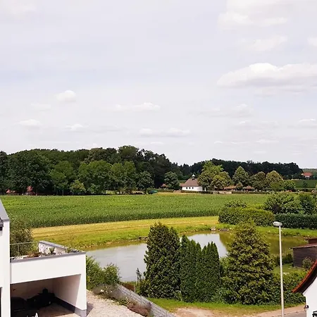 Apartment Berg